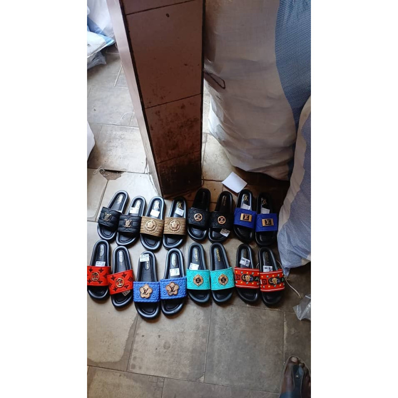 CHAUSSURES DES HOMMES